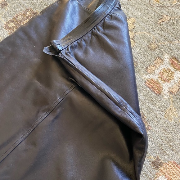 Saint Laurent genuine black leather mid length skirt. Vintage - Picture 3 of 11